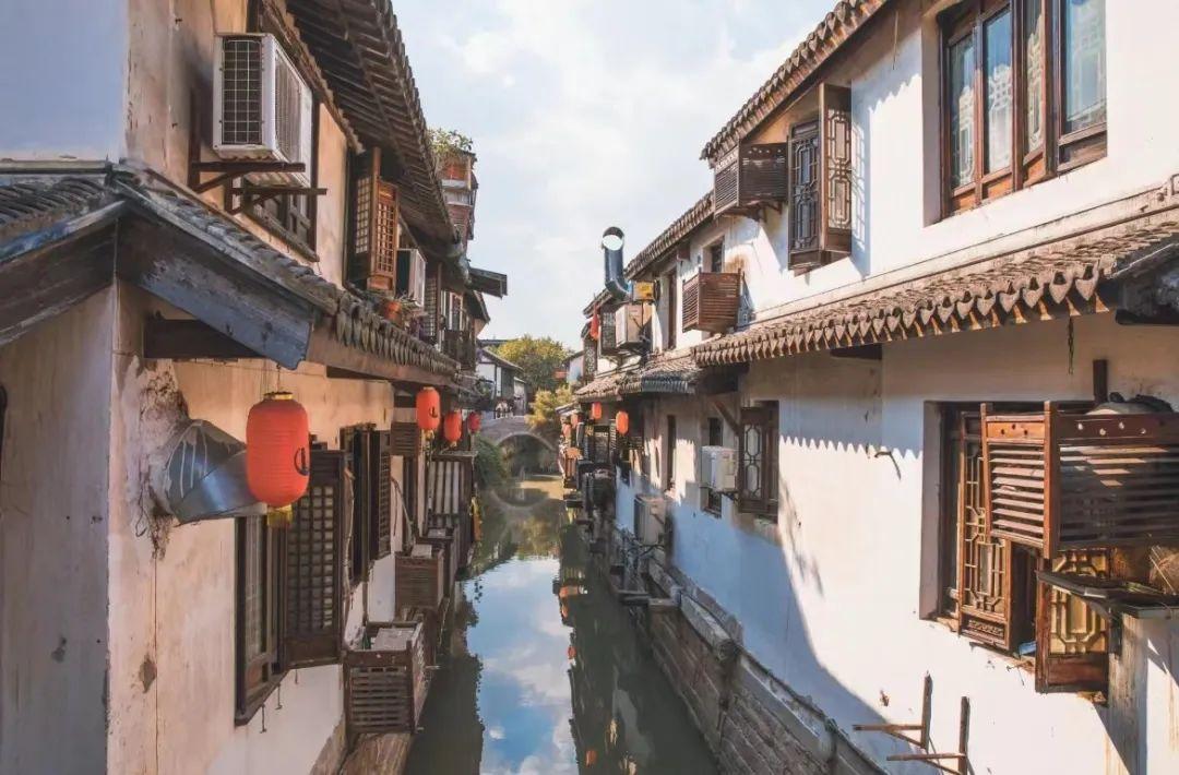 朋友圈背景图怎么换-红迪网平台,探索有趣的话题和内容